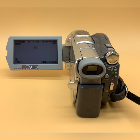 Sony Handycam DCR-DVD505 - Picture 6 of 8